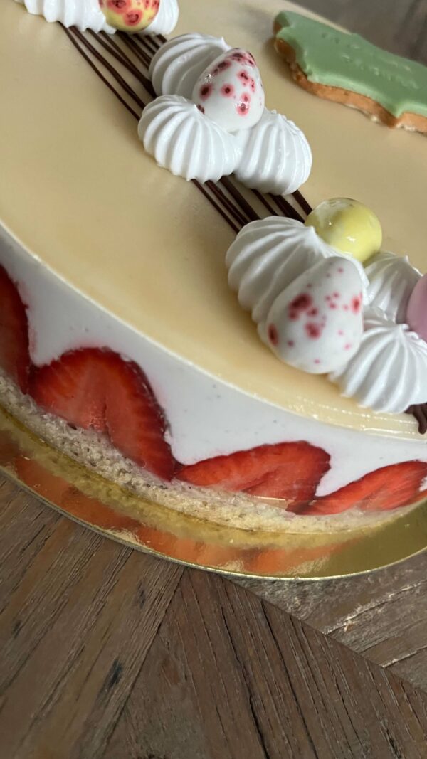 Fraisier 8 parts (option sans gluten)