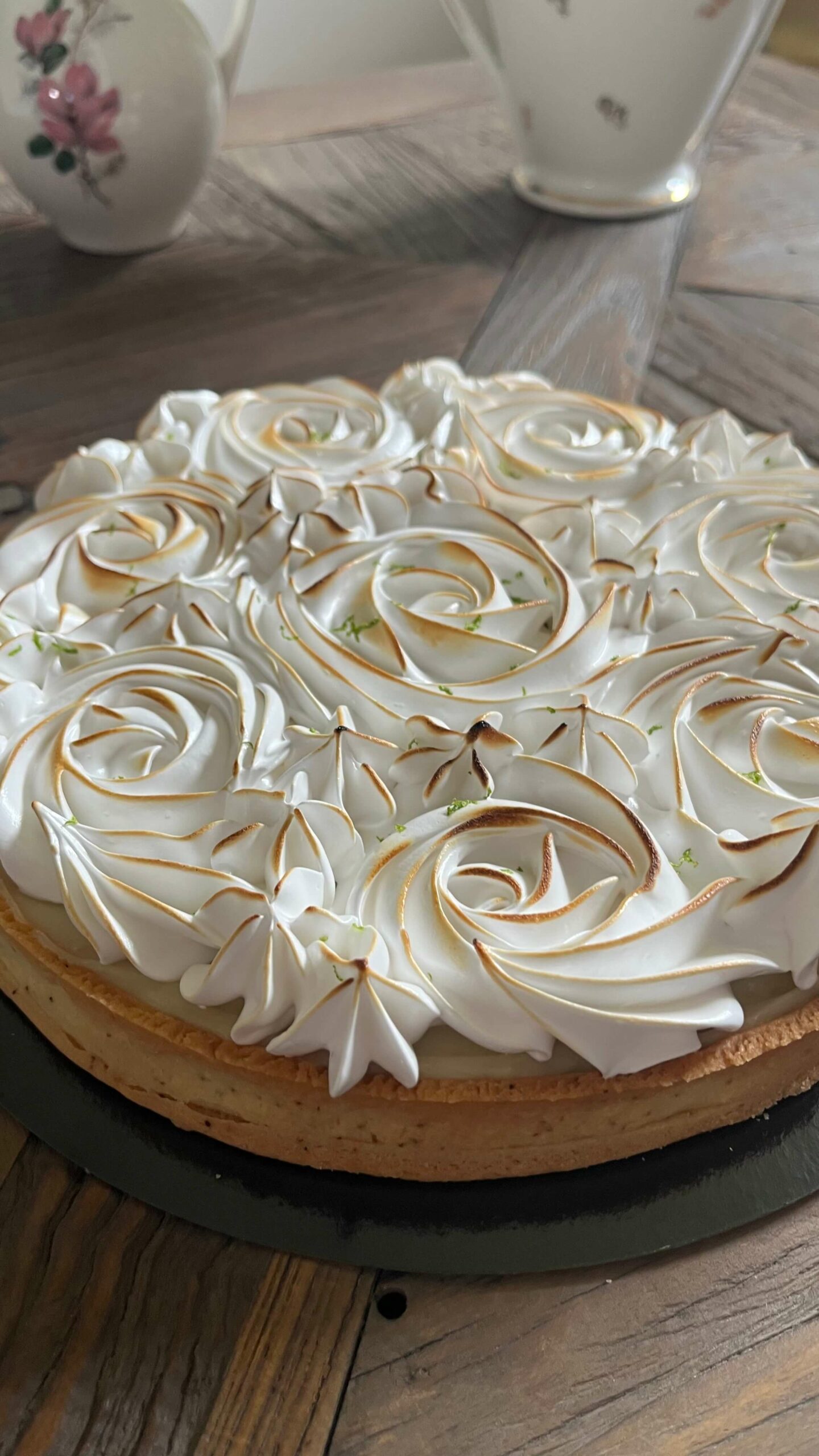 Tarte au citron meringuée 6 parts (option sans gluten) – Image 2