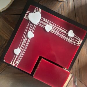 Opéra aux fruits rouges, 6 parts (option sans gluten)