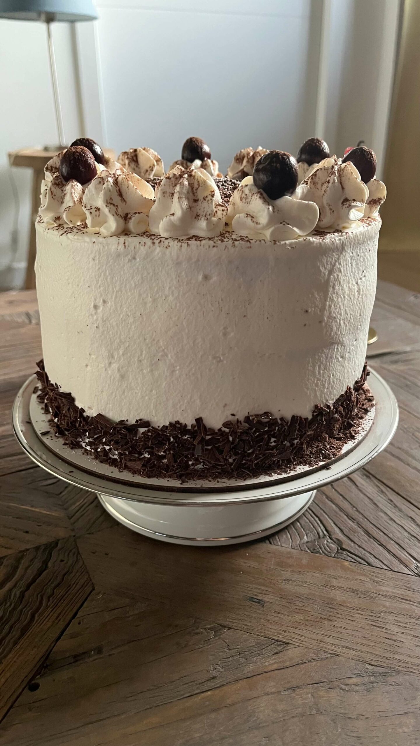 Forêt Noire 8 parts (option sans gluten) – Image 3